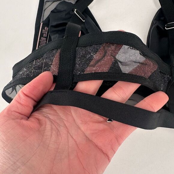 Victoria’s Secret Caged Bra Bralette Black Silver Foil Mesh Shine & Plunge Large - Picture 10 of 12